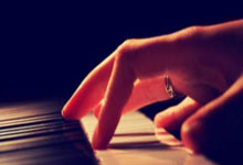 开云体育:乒乓球——WTT重庆冠军赛:王曼昱晋级.